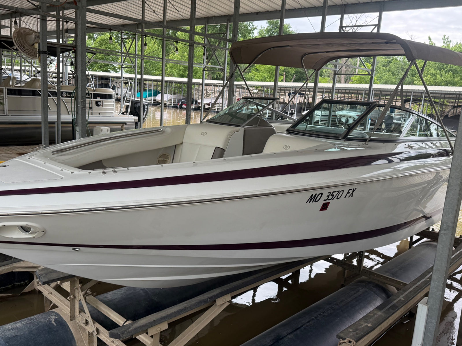 Detailed bowrider boat
